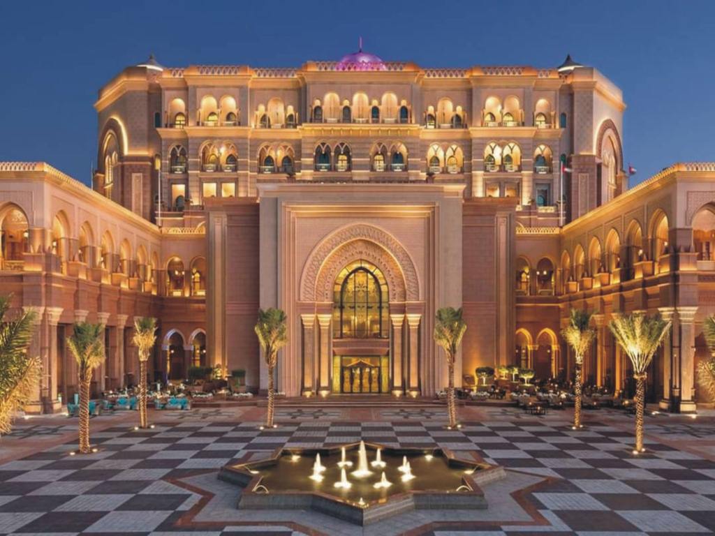 emirates palace abu dhabi tour-thedesertsafaris